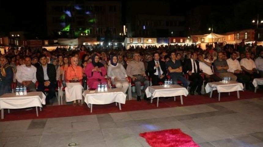 Aksaray'da Ramazan Sokağı&rsquo;nda Sema G&ouml;sterisi