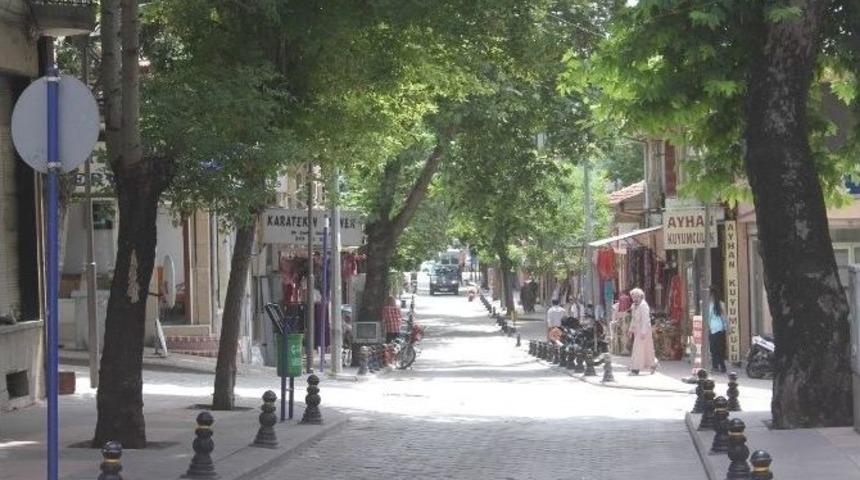 M&uuml;şteri Bulamayan Esnaflar Sosyal Medyadan &Ouml;rg&uuml;tlendi