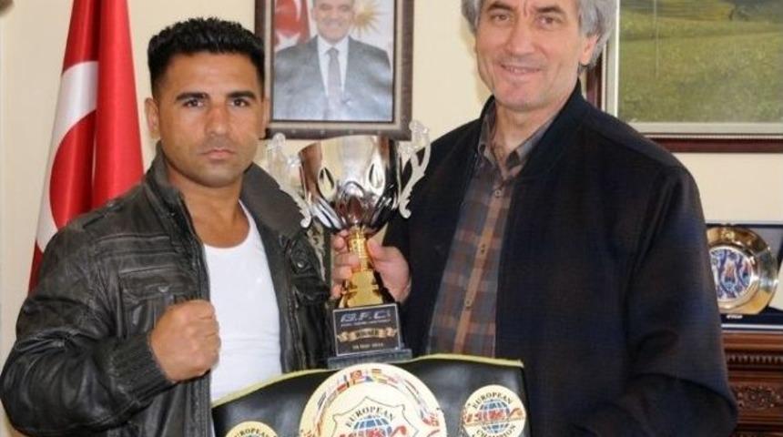 Ar&uuml;&rsquo;l&uuml; Sporcu Dubai&rsquo;deki Turnuvada &Uuml;lkemizi Temsil Edecek