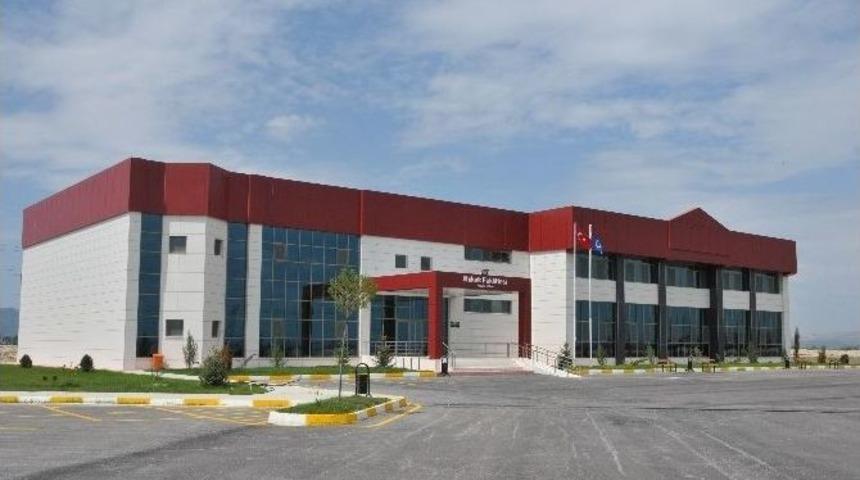 Ak&uuml; Hukuk Fak&uuml;ltesi Bu Yıl 50 Lisans &Ouml;ğrencisi Alacak