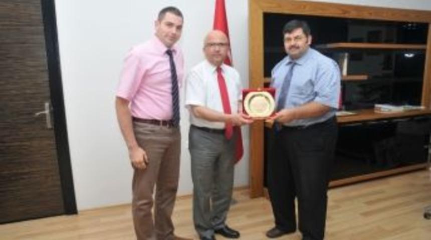 &Ouml;ğretmenevi Y&ouml;neticilerinde Başkan &Ccedil;oban&rsquo;a Hayırlı Olsun Ziyareti