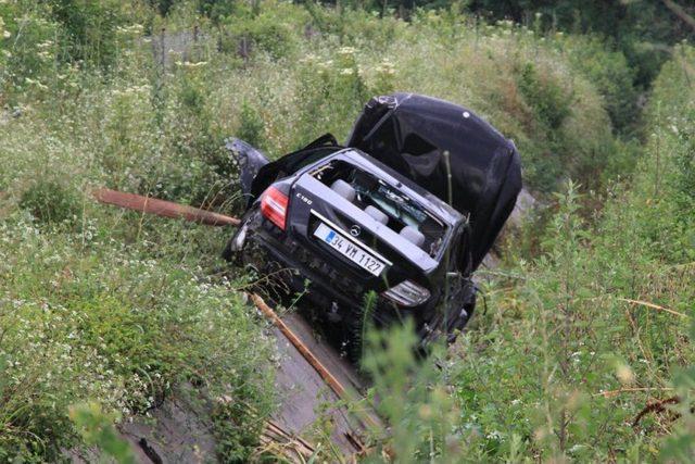 Sakarya'da Su Kanalına Düşen Otomobilin Sürücüsü Öldü