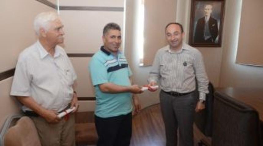 Kartepe Kent Meydanı&rsquo;nda İlk Tapular Verildi