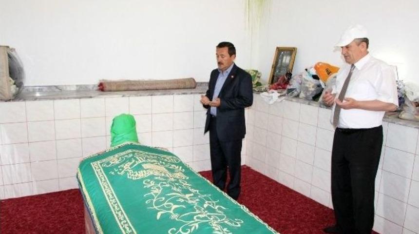 &Uuml;mm&uuml; Kemal Hazretlerini Anma G&uuml;n&uuml;