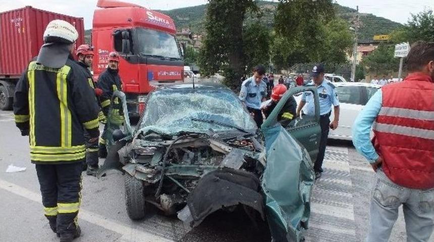 Kocaeli&rsquo;de Trafik Kazası: 1 Yaralı
