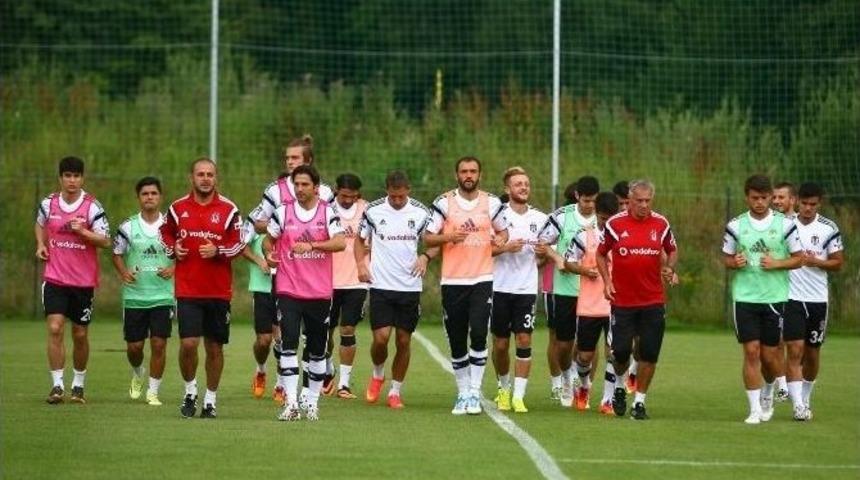 Beşiktaş'ta Yeni Sezon Hazırlıkları S&uuml;r&uuml;yor
