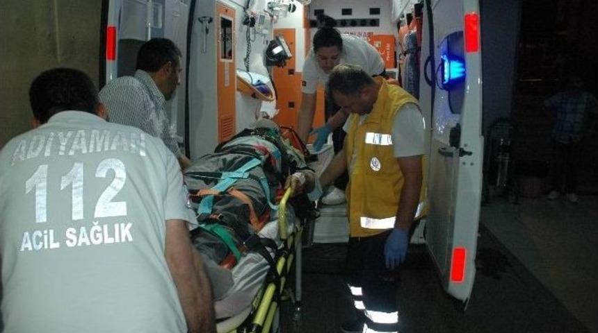 Adıyaman’da, Tır İle Traktör Çarpıştı: 2 Ağır Yaralı