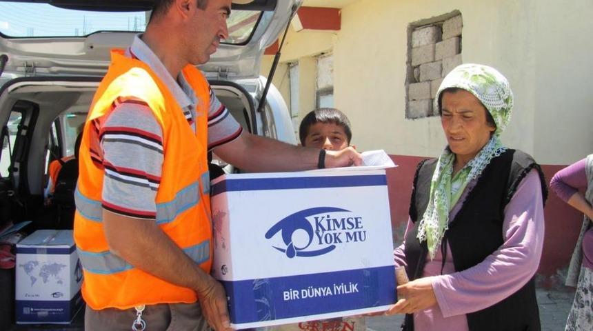 Kimse Yok Mu Derneği Araban Il&ccedil;esinde 160 Aileye Gıda Paketi Dağıttı