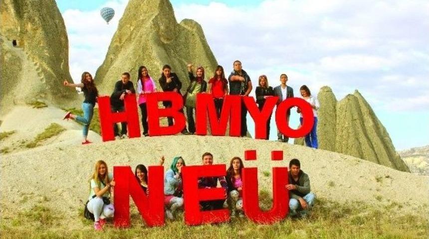 &Ouml;ğrencilerin Kadrajından G&uuml;n Doğumundan G&uuml;n Batımına Kapadokya