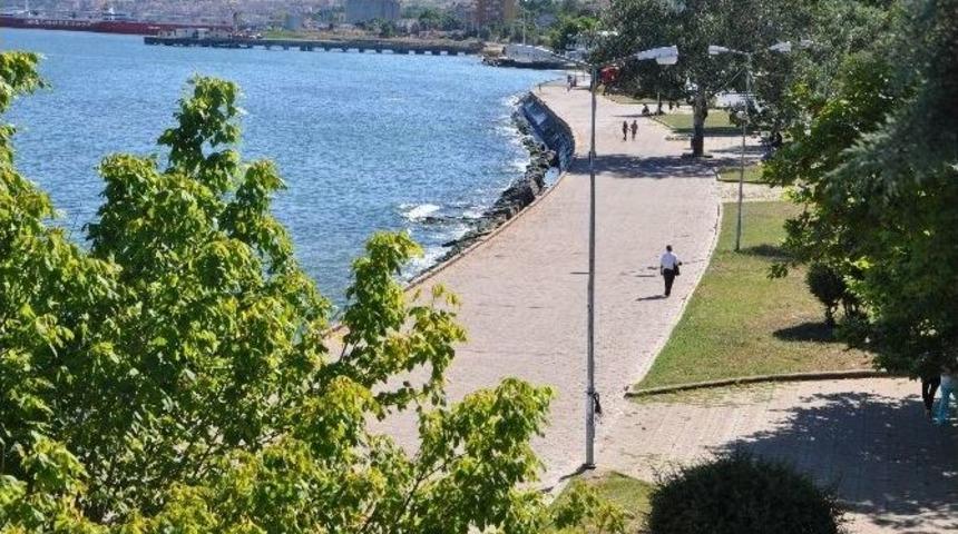 Tekirdağ&rsquo;da Sıcak Havada Sahil Ve Parklar Boş Kaldı