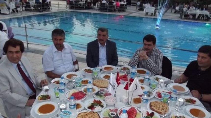 İş D&uuml;nyası Ve Protokol Masiad&rsquo;ın İftar Yemeğinde Buluştu