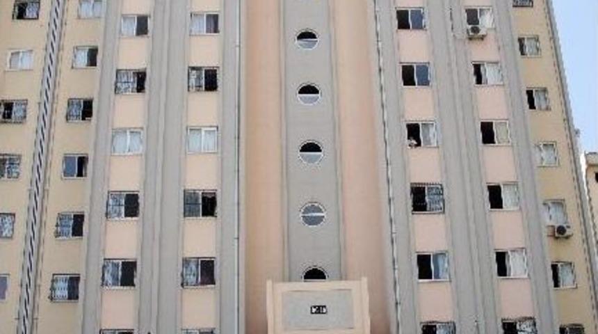 25 Yaşındaki Gen&ccedil; Sahurda İntihar Etti