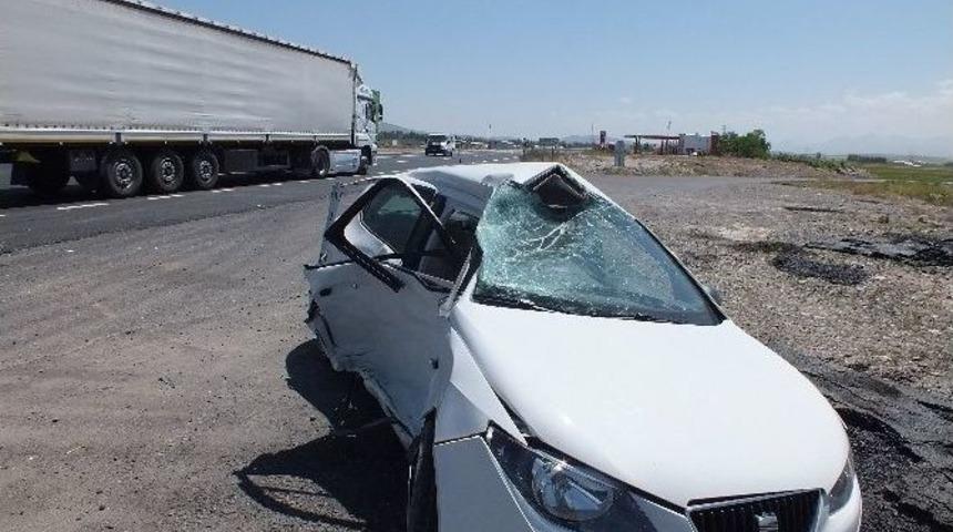 Pasinler'de Trafik Kazası: 6 Yaralı