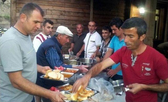 G&ouml;n&uuml;l Sofrasıyla Kemahlılar İftarda Buluşuyor 1