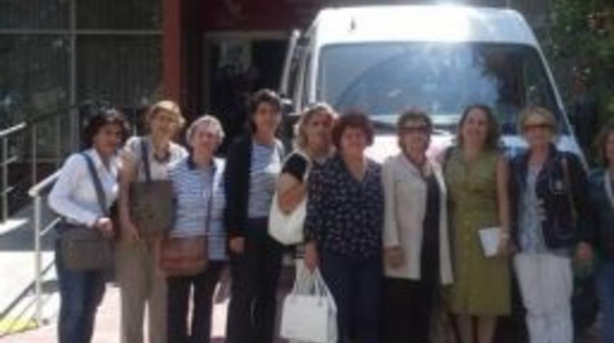 Chp'li Kadınlardan Huzurevi Ziyareti