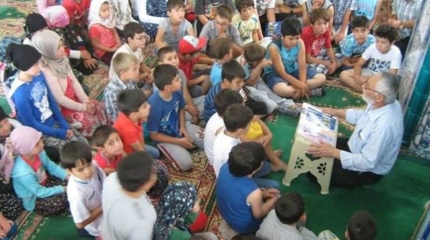 M&uuml;ft&uuml; Cengiz, İl&ccedil;edeki Yaz Kur'an Kurslarını Gezdi