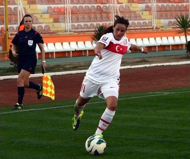 Konak Belediyespor’a Milli Takviye