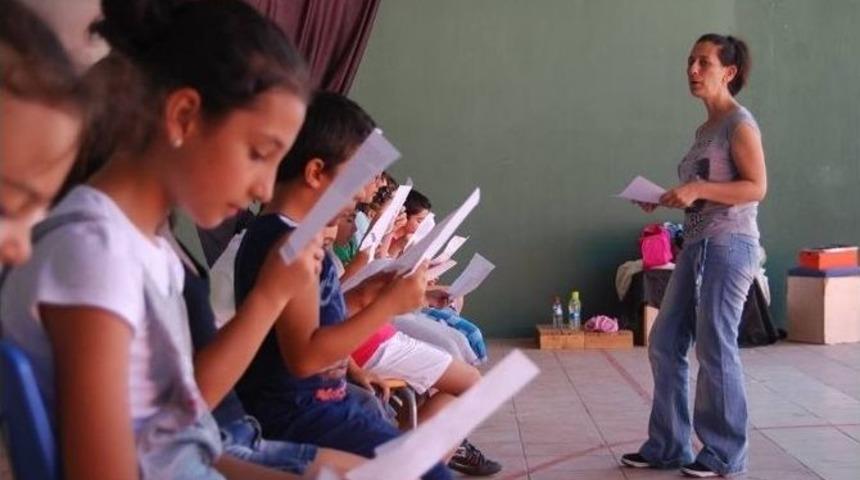 &Ccedil;ukurova Belediyesi'nden "tatile Gidemeyenlere &Uuml;cretsiz Kurs"