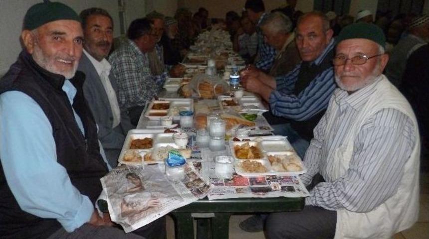 15 Yıllık İftar Geleneği