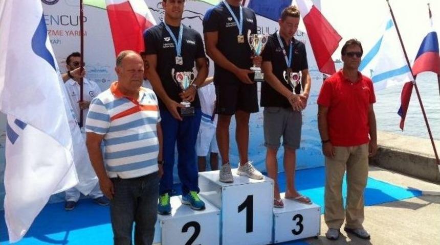 17. Len Kupası A&ccedil;ık Deniz Y&uuml;zme Yarışları&rsquo;nın 3&rsquo;&uuml;nc&uuml; Ayağı Yedikule'de Ger&ccedil;ekleştirildi