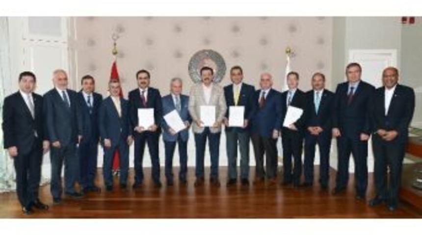 İş D&uuml;nyası Eğitim İ&ccedil;in El Ele Verdi