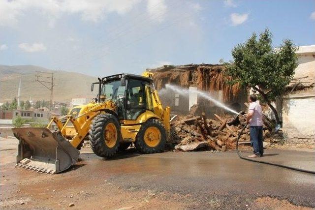 Yahyalı da &Ccedil;evre D&uuml;zenleme &Ccedil;alışmaları 2