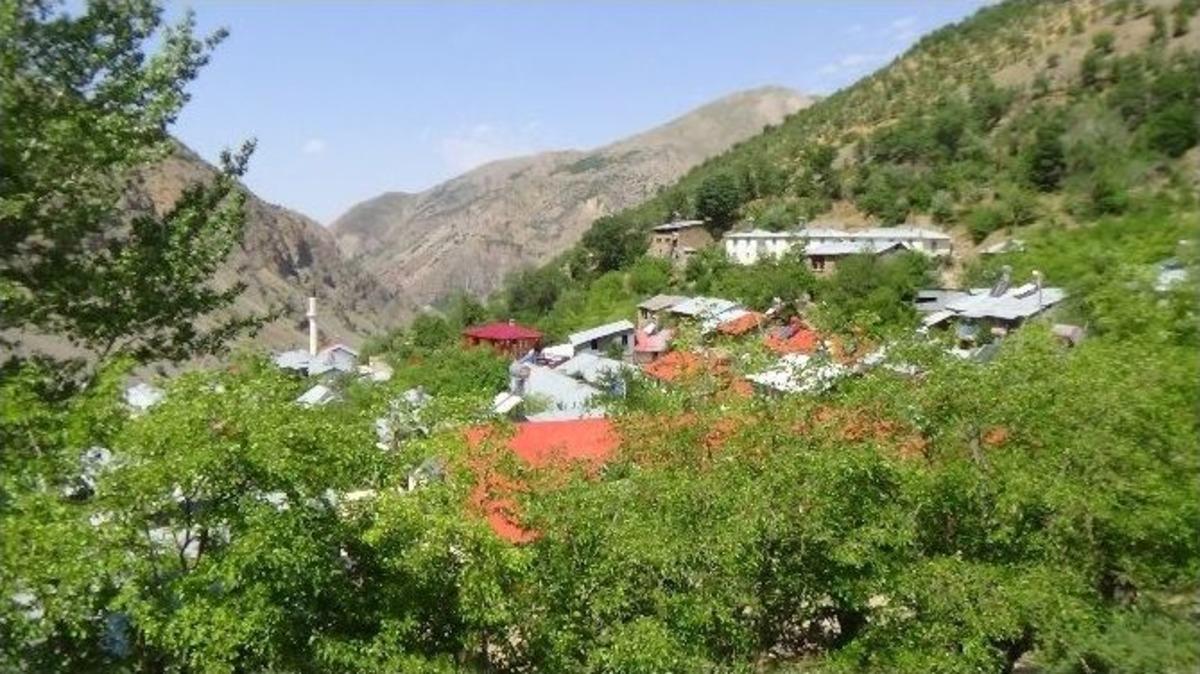 Başbağlar'da Acı Ve H&uuml;z&uuml;n Dinmedi