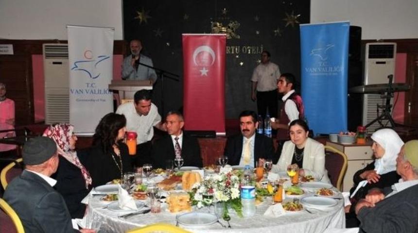 Vali Doğan, Şehit Yakınları Ve Gazilerle İftarda Buluştu