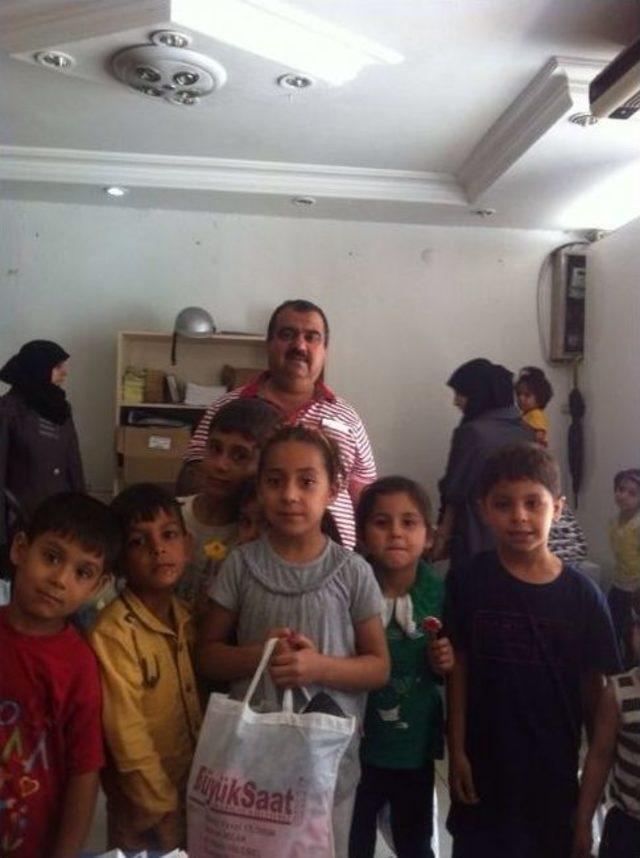 K&ouml;pr&uuml; Yardımlaşma Derneği&rsquo;nden Suriyelilere Ramazan Yardımı 1