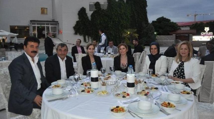 Afyonkarahisar&rsquo;da İş Adamı Ve Sanayiciler İftarda Bir Araya Geldi