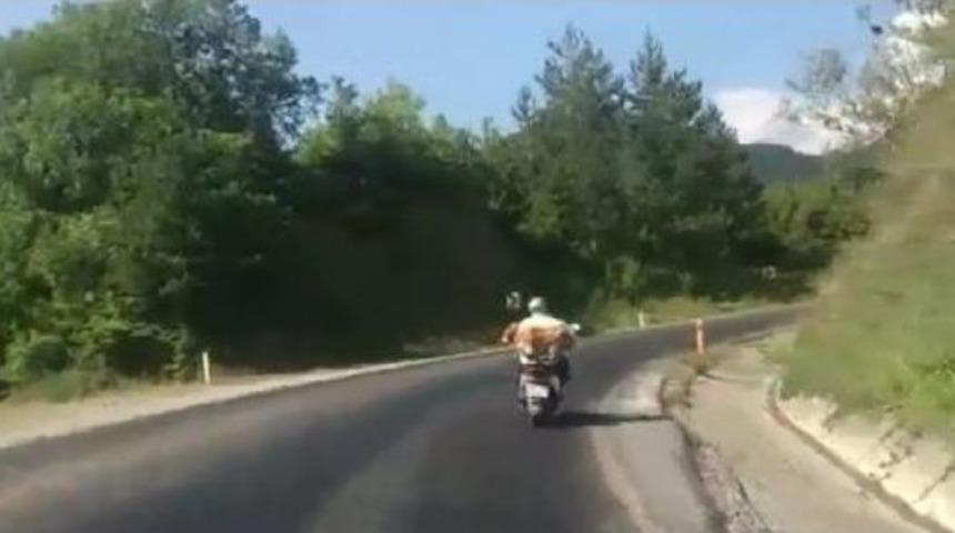 K&ouml;peğin Motosiklet Keyfi