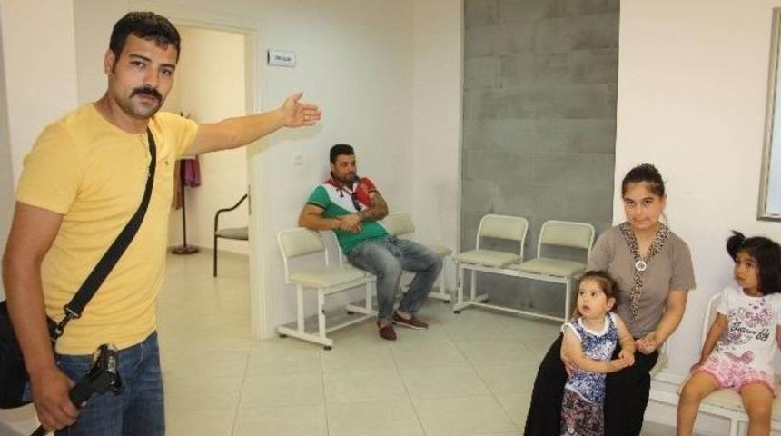 Sağlık Ocağı Duvarla İkiye B&ouml;l&uuml;nd&uuml;