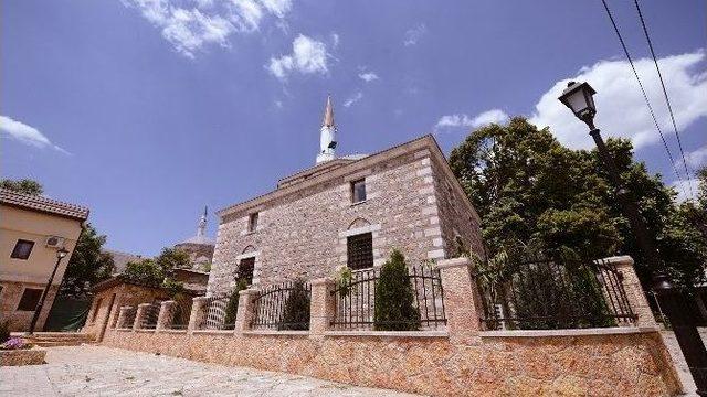 Tarihi Arasta Camii 70 Yıl Sonra Yeniden Hizmette