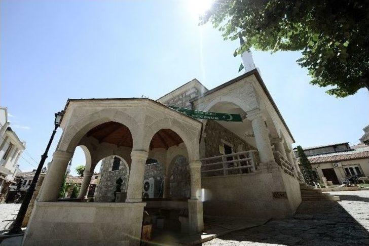 Tarihi Arasta Camii 70 Yıl Sonra Yeniden Hizmette G1