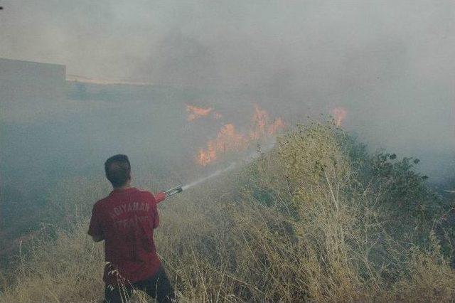 Anız Yangını Yüzlerce Hektar Alanı Kül Etti 2