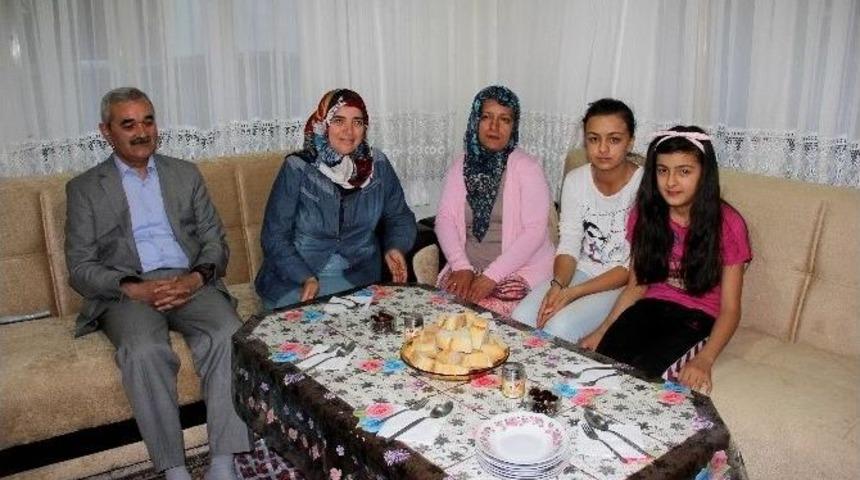 Başkan Karataş&rsquo;tan S&uuml;rpriz İftar Ziyareti