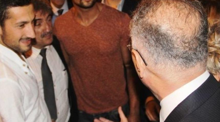 Ekmeleddin İhsanoğlu İle Gen&ccedil; Arasında İlgin&ccedil; Diyalog