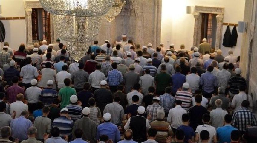 Tosya&rsquo;da İftar 11 Dakika Erken A&ccedil;ıldı