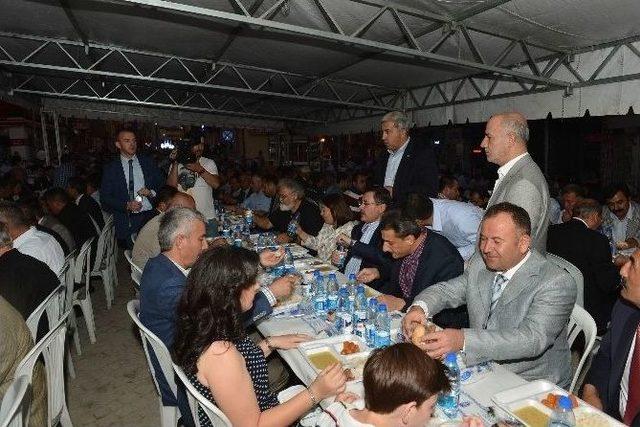 Büyükşehir’in Halk İftarı Şereflikoçhisar'da