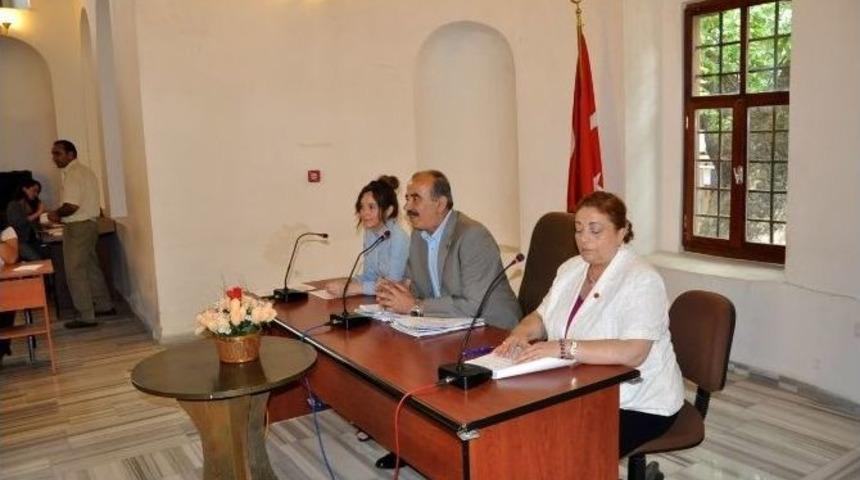 Tarihi Taş Mektebin Satışına Meclis Engel Oldu