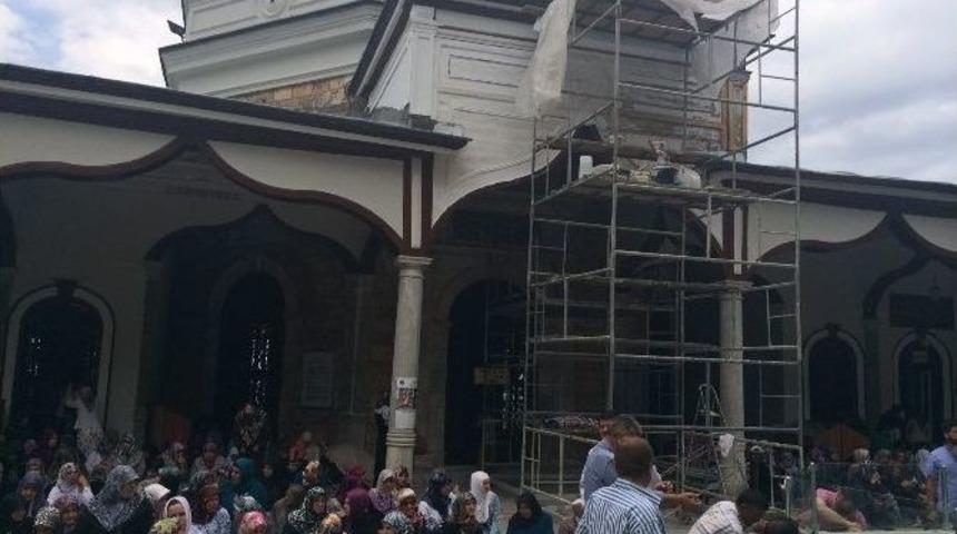 Emirsultan T&uuml;rbesinde Restorasyon