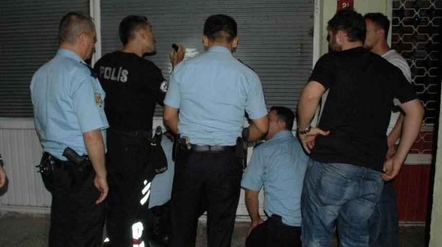 İş Yeri İ&ccedil;erisinde Hırsız Sanılan 5 Şahıs, Uyuşturucu Kullanırken Yakalandı