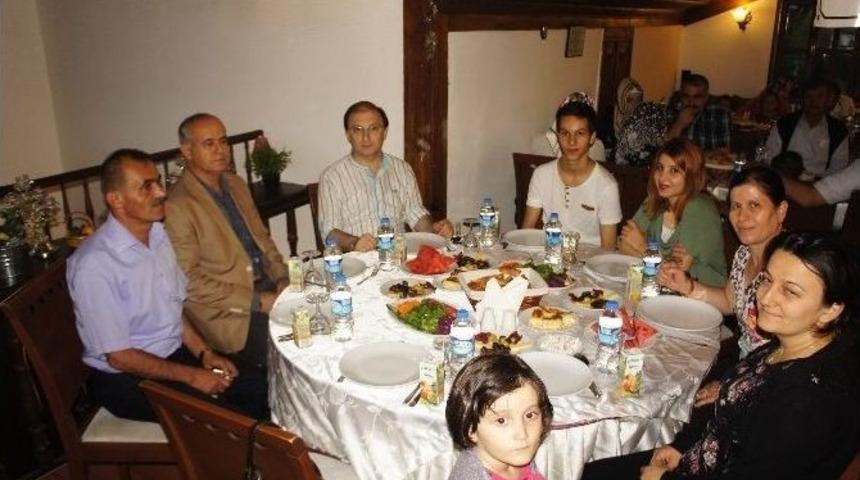 L&ouml;sev Aileleri İftarda Buluştu