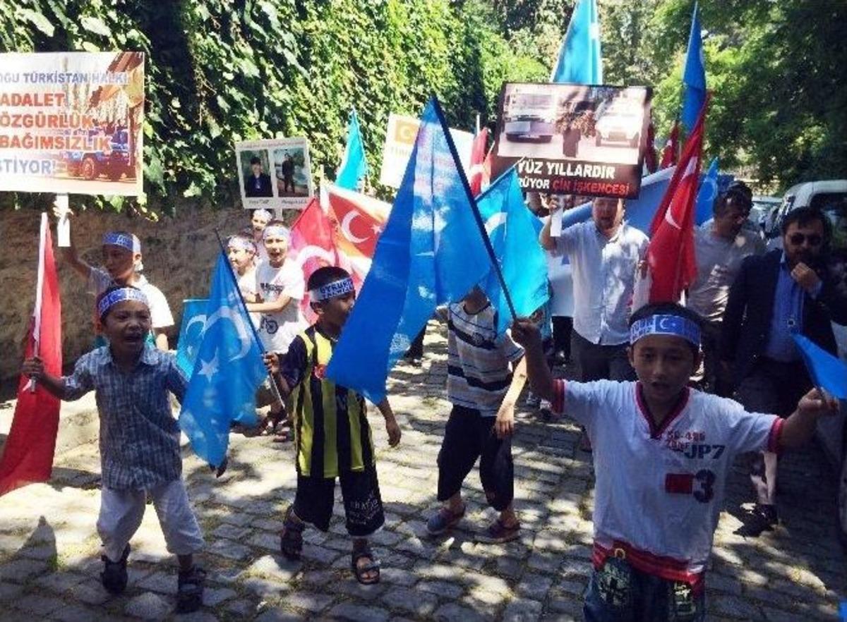 &Ccedil;in Protestosunda Gerginlik