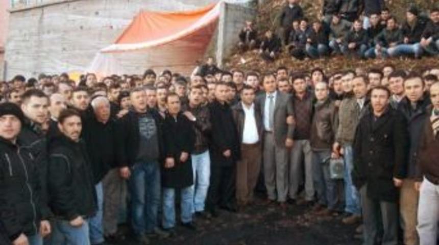 850 Maden İş&ccedil;isi Endişeyle Bekliyor