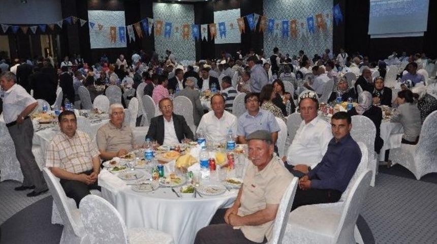 Ak Parti Afyonkarahisar İl Teşkilat &Uuml;yeleri İftarda Bir Araya Geldi
