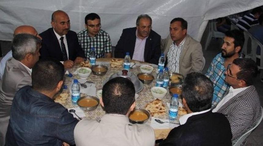 Bayat Belediyesi&rsquo;nden Geleneksel İftar Yemeği