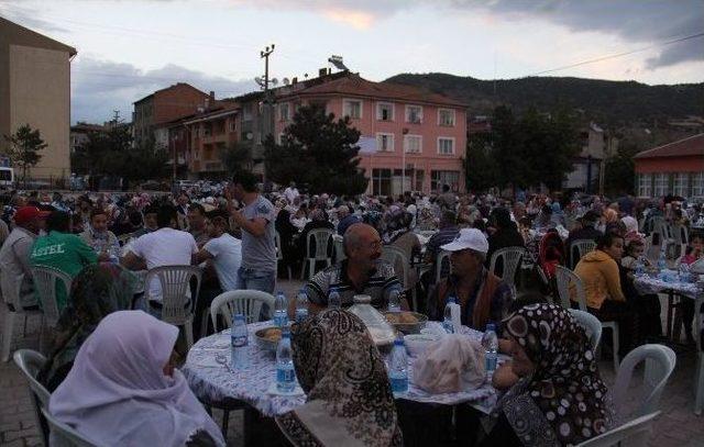 Bayat Belediyesi’nden Geleneksel İftar Yemeği