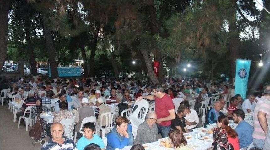 Tekirdağ Halkı Sağlık&ccedil;ılarla İftarda Buluştu