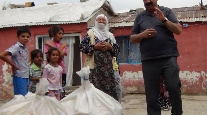 T&uuml;dkiyeb Genel Başkan Yardımcısı Nihat &Ccedil;elik Yardıma Muhta&ccedil; Aileleri Yine Unutmadı
